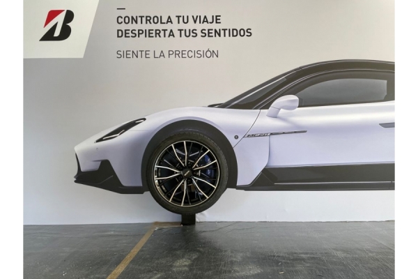 El Bridgestone Potenza Sport demuestra sus excelentes prestaciones deportivas en el Circuito del Jarama